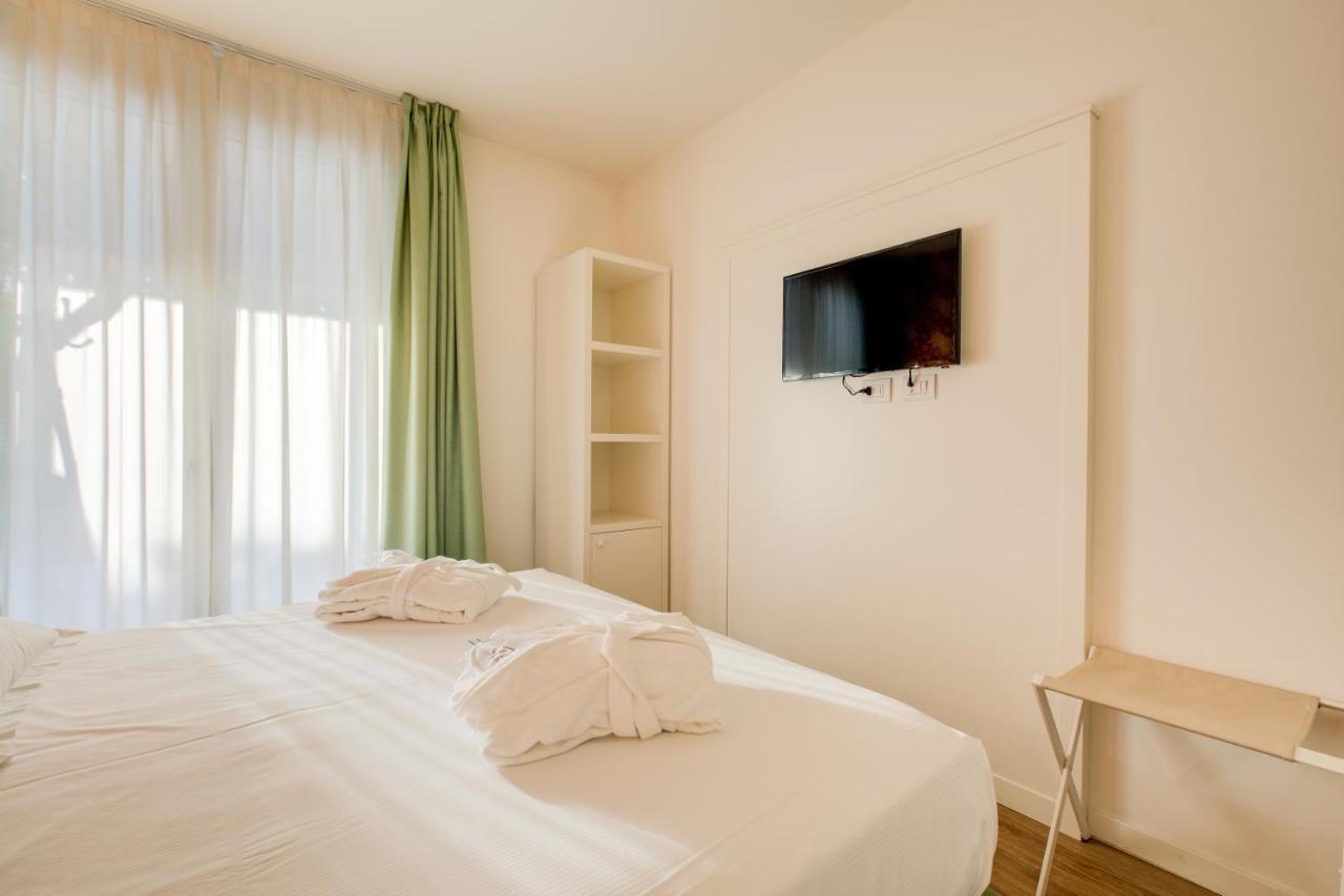 Rimini Suite Hotel Екстер'єр фото